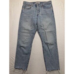 LEVIS Premium Wedgie Jean Women 30 (32x26) Light Wash Button Fly Fray Cuff Ankle